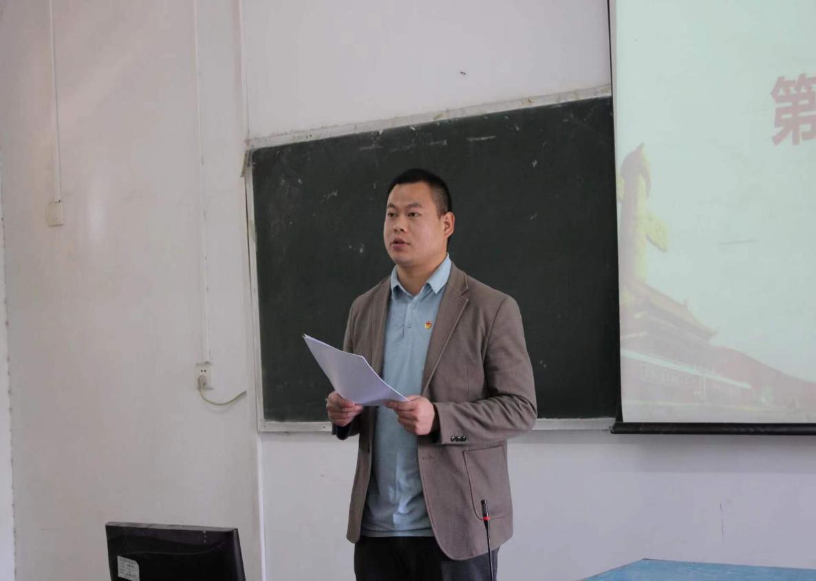必赢官网团委举办第三期团课结业典礼暨入团仪式 必赢官网团委举办第三期团课结业典礼暨入团仪式