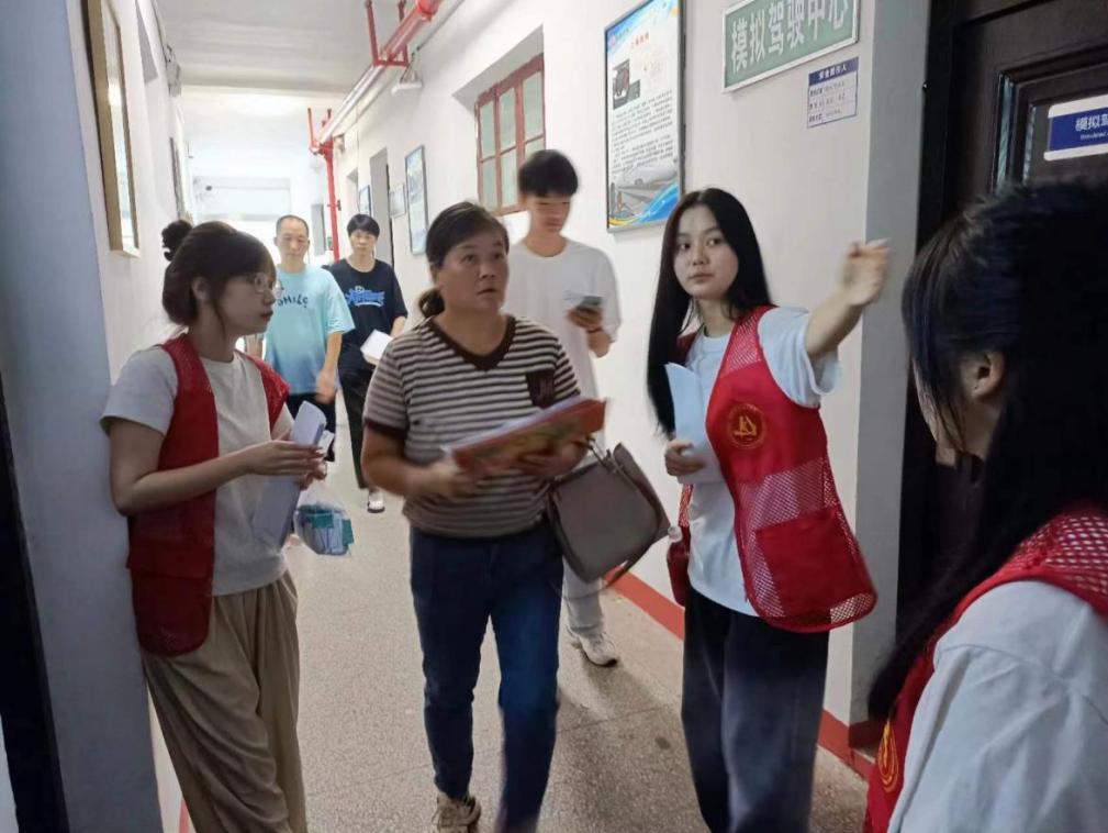 必赢官网顺利开展迎接2023级新生报道工作 必赢官网顺利开展迎接2023级新生报道工作