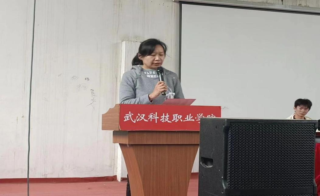 以青春之名,赴篮球之约——校团委举行第十八届“希望杯”篮球赛开幕式 以青春之名,赴篮球之约——校团委举行第十八届“希望杯”篮球赛开幕式