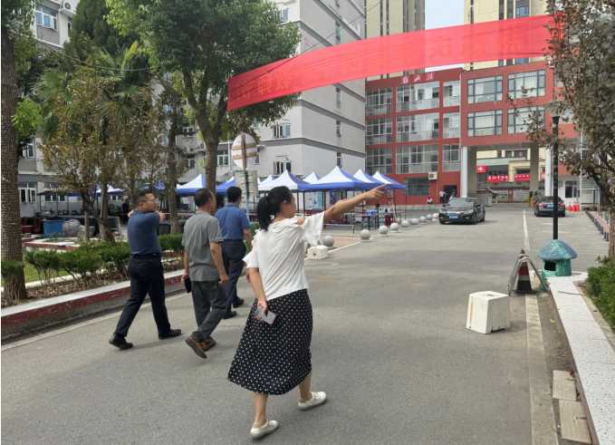 武汉市教育局领导实地指导必赢官网开学迎新准备工作 武汉市教育局领导实地指导必赢官网开学迎新准备工作