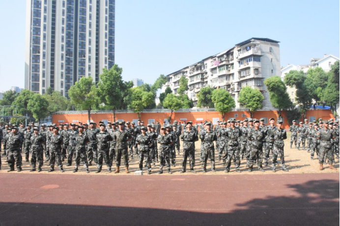 必赢nn699net官网举行2024级新生开学典礼暨军训结营仪式 必赢nn699net官网举行2024级新生开学典礼暨军训结营仪式