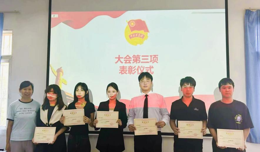 工作述职亮答卷,扬帆起航谋新篇 工作述职亮答卷,扬帆起航谋新篇
