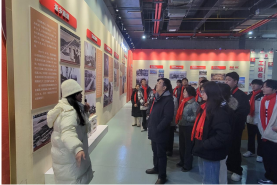 必赢官网赴黄石开展“青春飞扬·智汇黄石行”社会实践活动 必赢官网赴黄石开展“青春飞扬·智汇黄石行”社会实践活动
