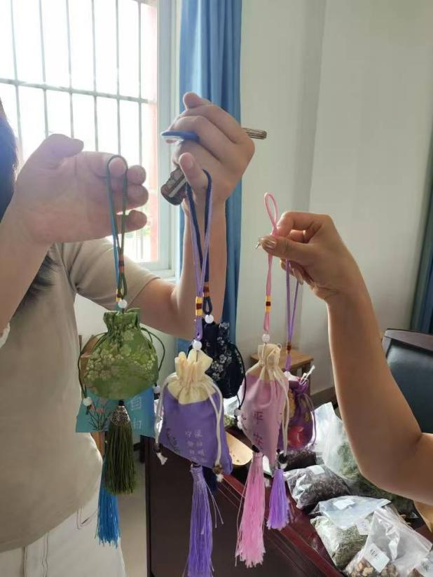 必赢官网成功开展第四届525心理健康月活动