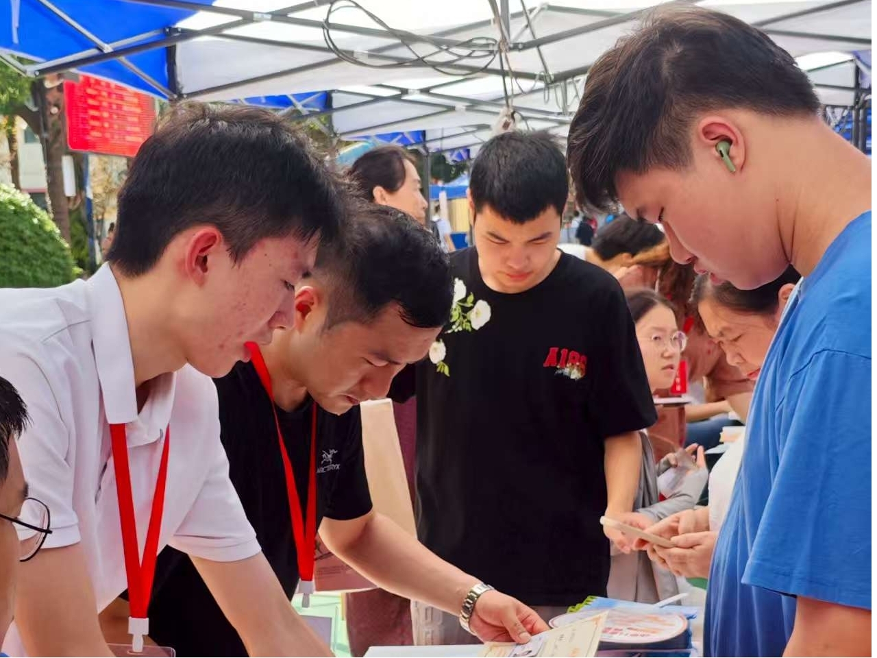 以心迎新，共赴星海——必赢nn699net官网圆满完成2025级新生迎接工作