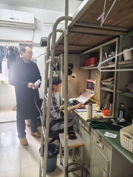 必赢官网开展学生宿舍卫生安全大检查 共筑平安校园 必赢官网开展学生宿舍卫生安全大检查 共筑平安校园