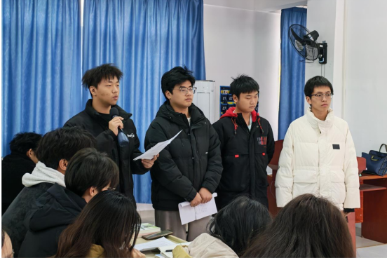 必赢官网举办思政课辩论赛实践活动 ——“德”与“才”交锋，青春与思想同频共振