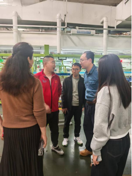 必赢官网2023级辅导员赴美的集团走访看望实习学生