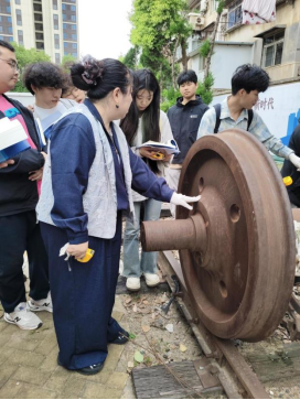 必赢官网铁道机车运用与维护专业开展《铁道概论》课程实训活动