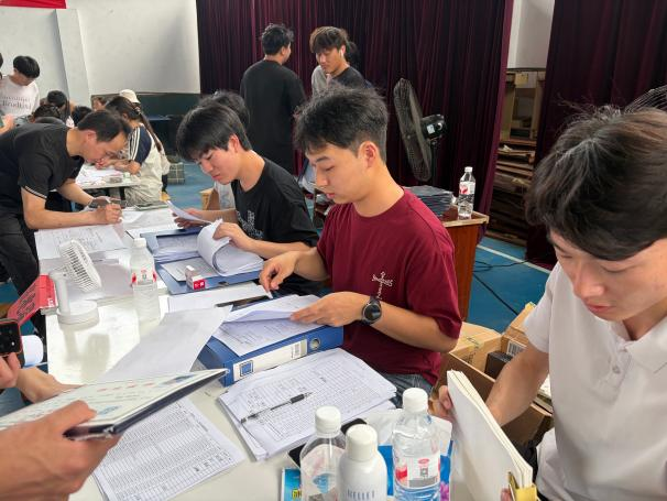 青春扬帆，筑梦远航 ——必赢官网顺利完成2026届毕业生集中离校手续办理工作