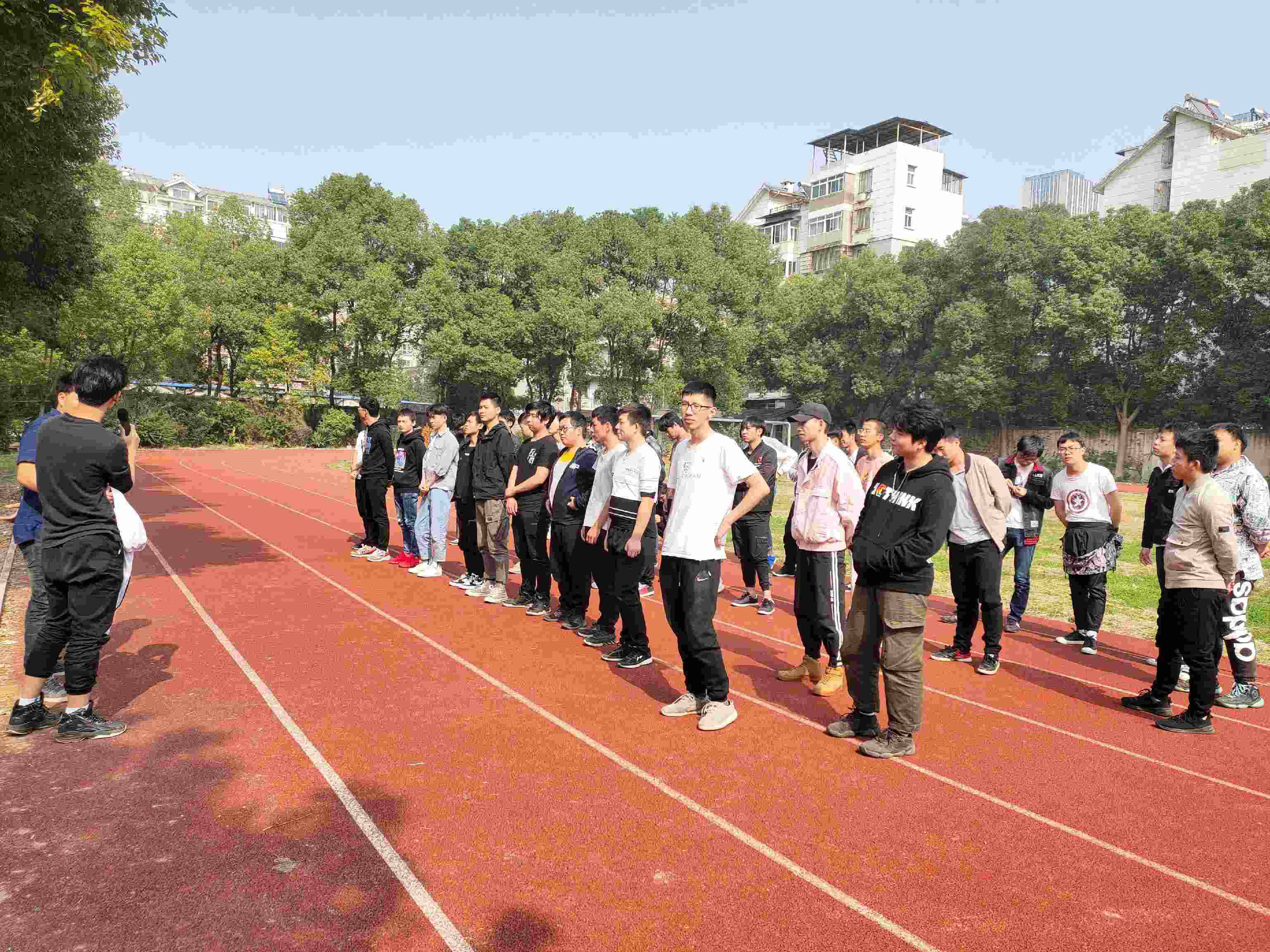 团结协作共塑班魂 团结协作共塑班魂