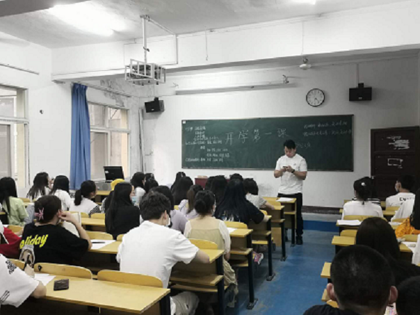 学工处深入开展开学教育,坚决上好开学第一课 学工处深入开展开学教育,坚决上好开学第一课