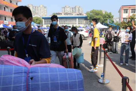 必赢nn699net官网新生开学报到! 必赢nn699net官网新生开学报到!