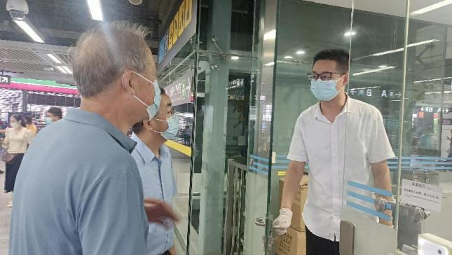 心系学子,踏暑南下——学院领导赴深圳看望实习学生 心系学子,踏暑南下——学院领导赴深圳看望实习学生