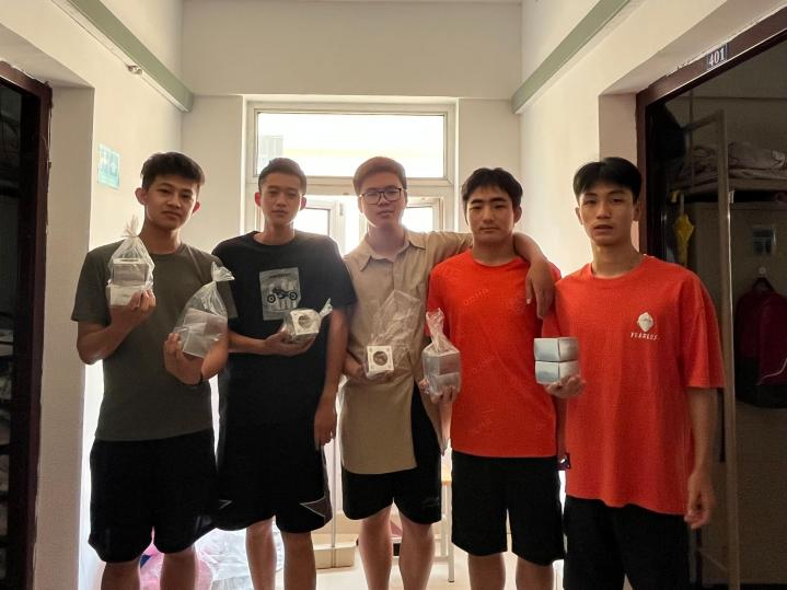 浓浓团圆情,暖暖学子心 浓浓团圆情,暖暖学子心